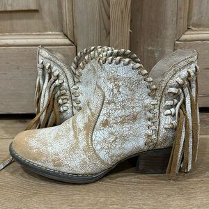 New Circle G Weathered Fringe Booties